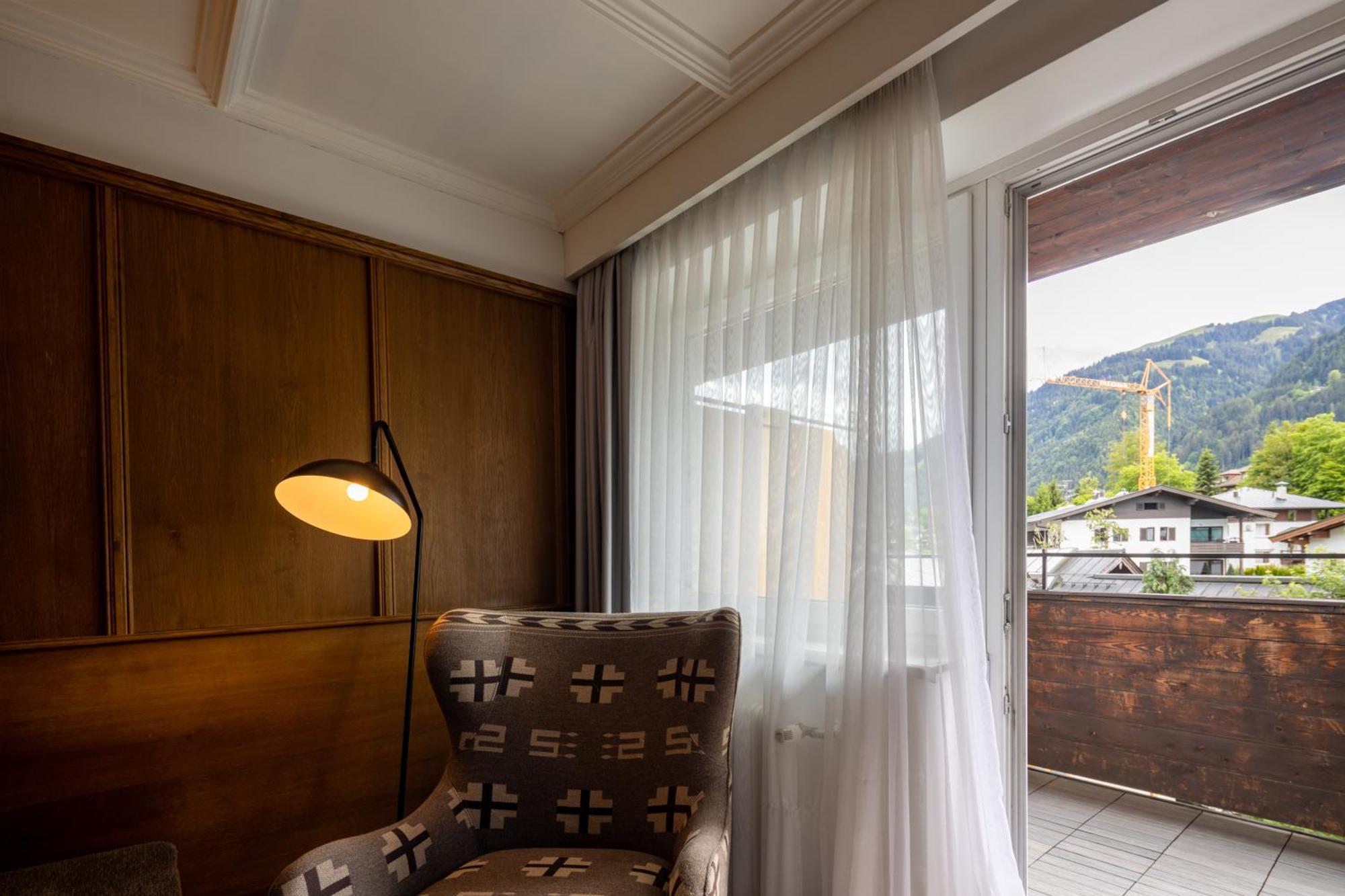 Q! Hotel Maria Theresia Kitzbuhel Exterior photo